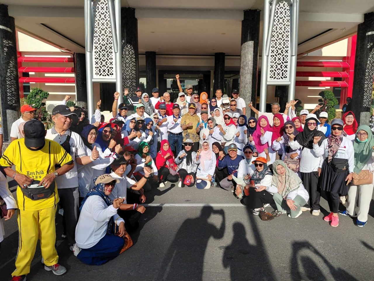 diikuti-100-an-pensiunan,-jalan-sehat-hut-ppi-ke-3-bertabur-doorprize diikuti-100-an-pensiunan,-jalan-sehat-hut-ppi-ke-3-bertabur-doorprize