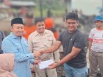 rahmat-saleh-kunjungi-korban-kebakaran-di-pemancungan-padang