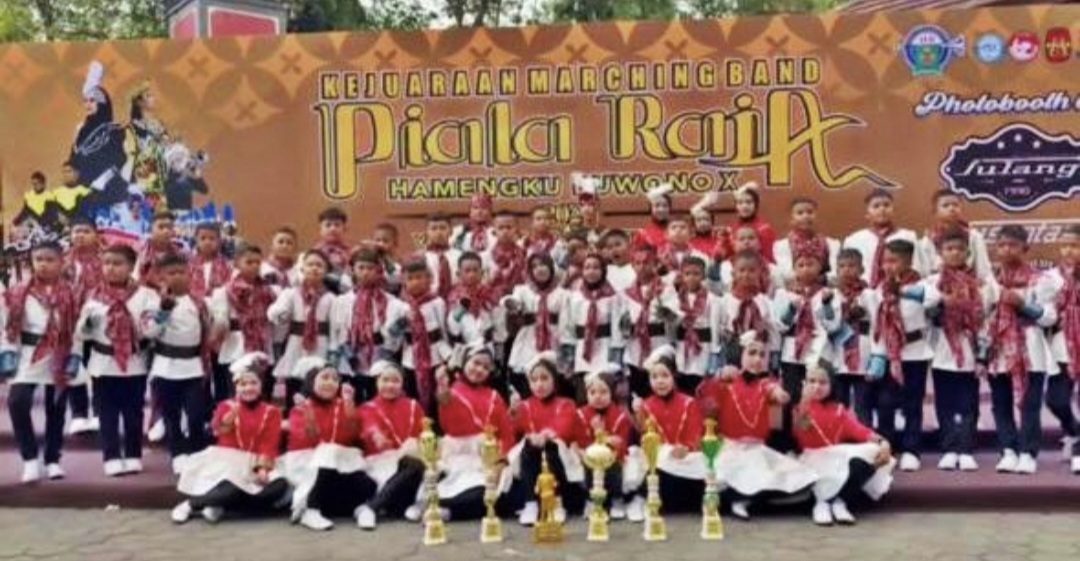 wali-kota-payakumbuh-apresiasi -marching-band-gema-nada-bawa-pulang-12-piala wali-kota-payakumbuh-apresiasi -marching-band-gema-nada-bawa-pulang-12-piala