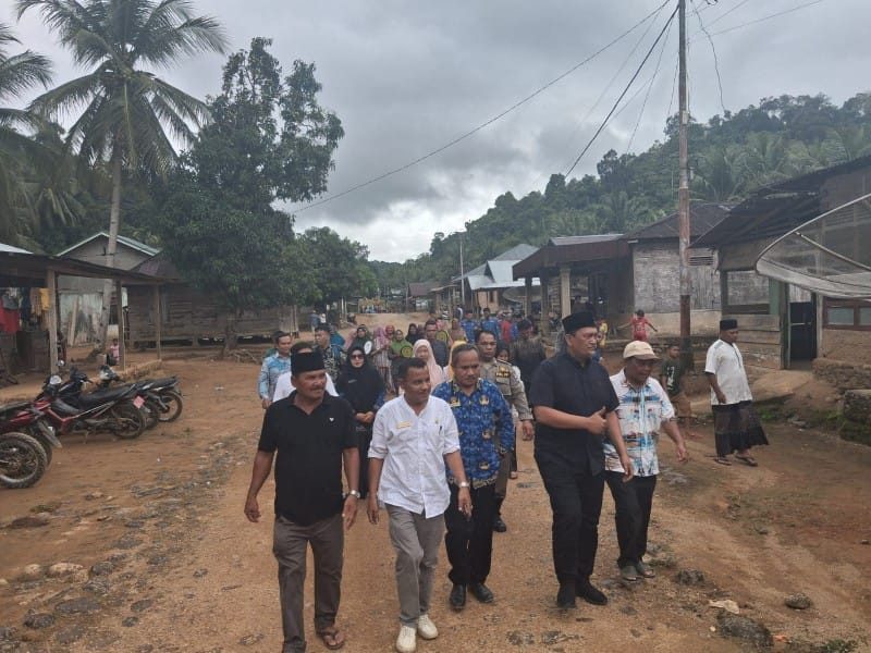 wabup-m.-ihpan-kunjungi-kejorongan-tanjung-larangan,-janjikan-ambulans wabup-m.-ihpan-kunjungi-kejorongan-tanjung-larangan,-janjikan-ambulans