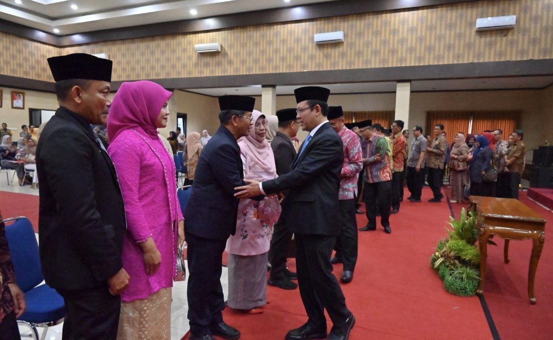 wali-kota-payakumbuh-zulmaeta-lantik-sembilan-pejabat-pimpinan-tinggi-pratama wali-kota-payakumbuh-zulmaeta-lantik-sembilan-pejabat-pimpinan-tinggi-pratama