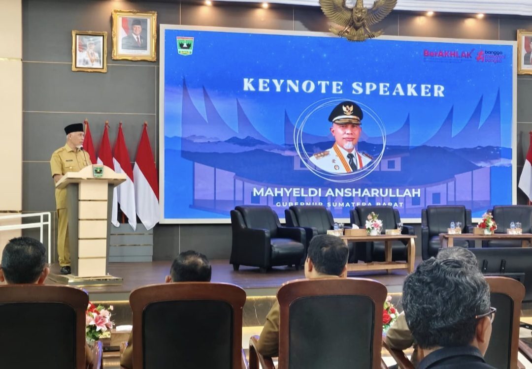 gubernur-mahyeldi-:-target-pertumbuhan-ekonomi-sumbar-7,3%-tahun-2029,-perlu-investasi-hingga-rp120-triliun gubernur-mahyeldi-:-target-pertumbuhan-ekonomi-sumbar-7,3%-tahun-2029,-perlu-investasi-hingga-rp120-triliun