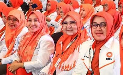nevi-zuairina:-bimteknas-perkuat-kolaborasi-struktur,-konstituen,-dan-pejabat-publik-pks nevi-zuairina:-bimteknas-perkuat-kolaborasi-struktur,-konstituen,-dan-pejabat-publik-pks