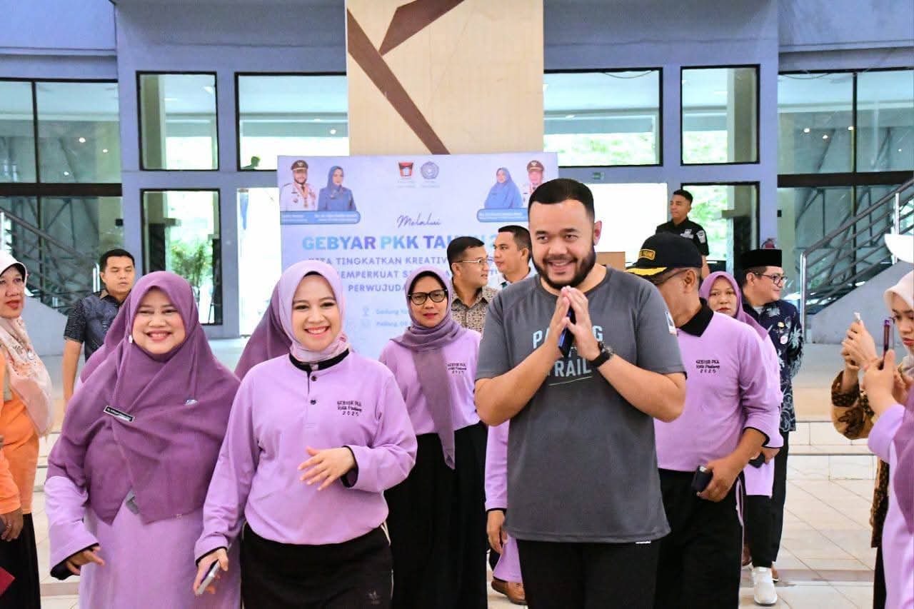 silaturahmi-dan-kreativitas,-wako-fadly-amran-buka-gebyar-kader-pkk-2025