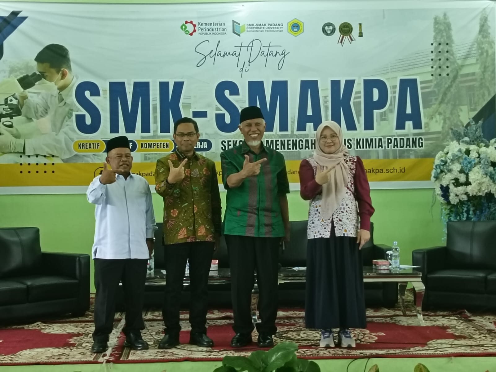 gubernur-mahyeldi-tambah-ruang-kelas-baru-untuk-smakpa-padang gubernur-mahyeldi-tambah-ruang-kelas-baru-untuk-smakpa-padang