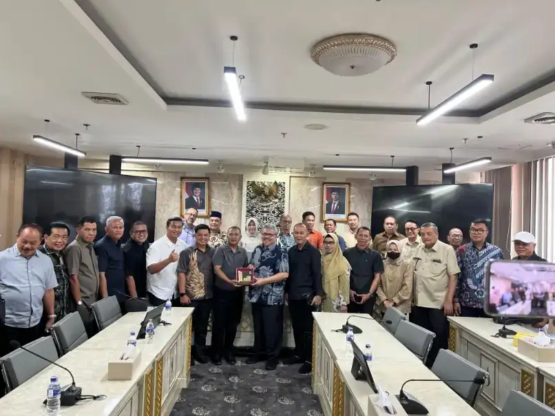 banmus-dprd-sumbar-pelajari-penguatan-fungsi-dan-efisiensi-kinerja-dewan banmus-dprd-sumbar-pelajari-penguatan-fungsi-dan-efisiensi-kinerja-dewan