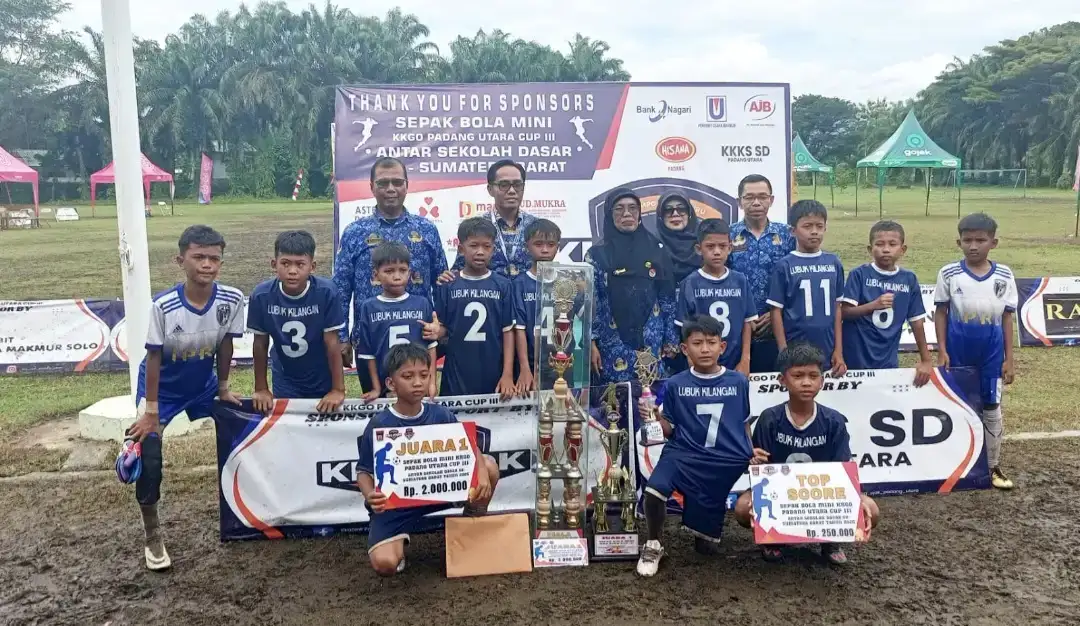 sd-negeri-06-padang-besi-rebut-juara-1-sepakbola-mini-kkg-pjok-padang-utara-cup-iii/2025 sd-negeri-06-padang-besi-rebut-juara-1-sepakbola-mini-kkg-pjok-padang-utara-cup-iii/2025