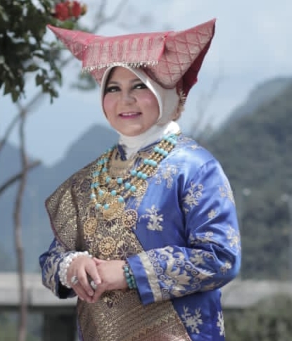 hj.-nevi-zuairina-bangga,-perempuan-minang-rahmah-el-yunusiyyah-dianugerahi-gelar-pahlawan-nasional hj.-nevi-zuairina-bangga,-perempuan-minang-rahmah-el-yunusiyyah-dianugerahi-gelar-pahlawan-nasional
