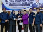 peringati-hut-ke-14,-nasdem-padang-serahkan-sembako-dan-santuni-puluhan-anak-yatim