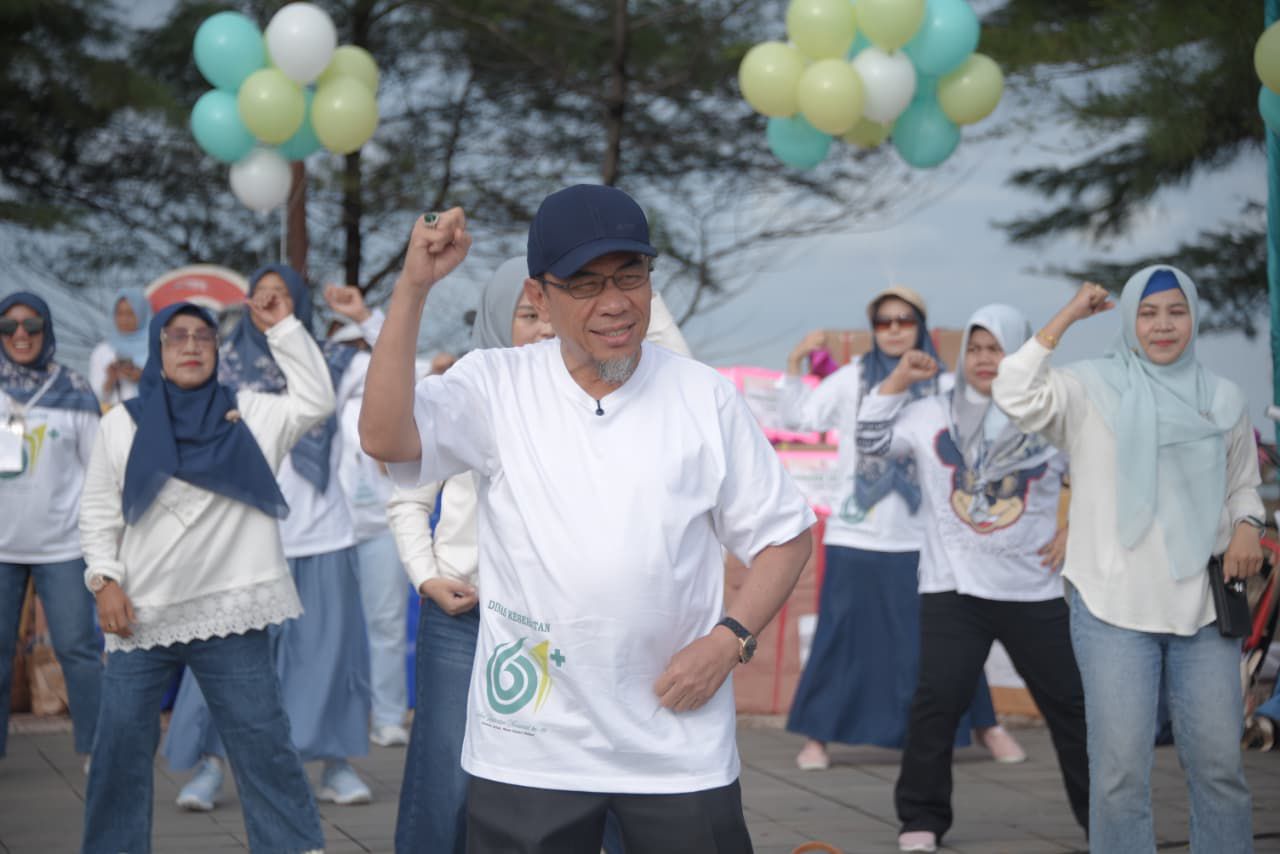 wawako-maigus-nasir-buka-fun-walk-dan-senam-massal-memeriahkan-hkn-ke-61