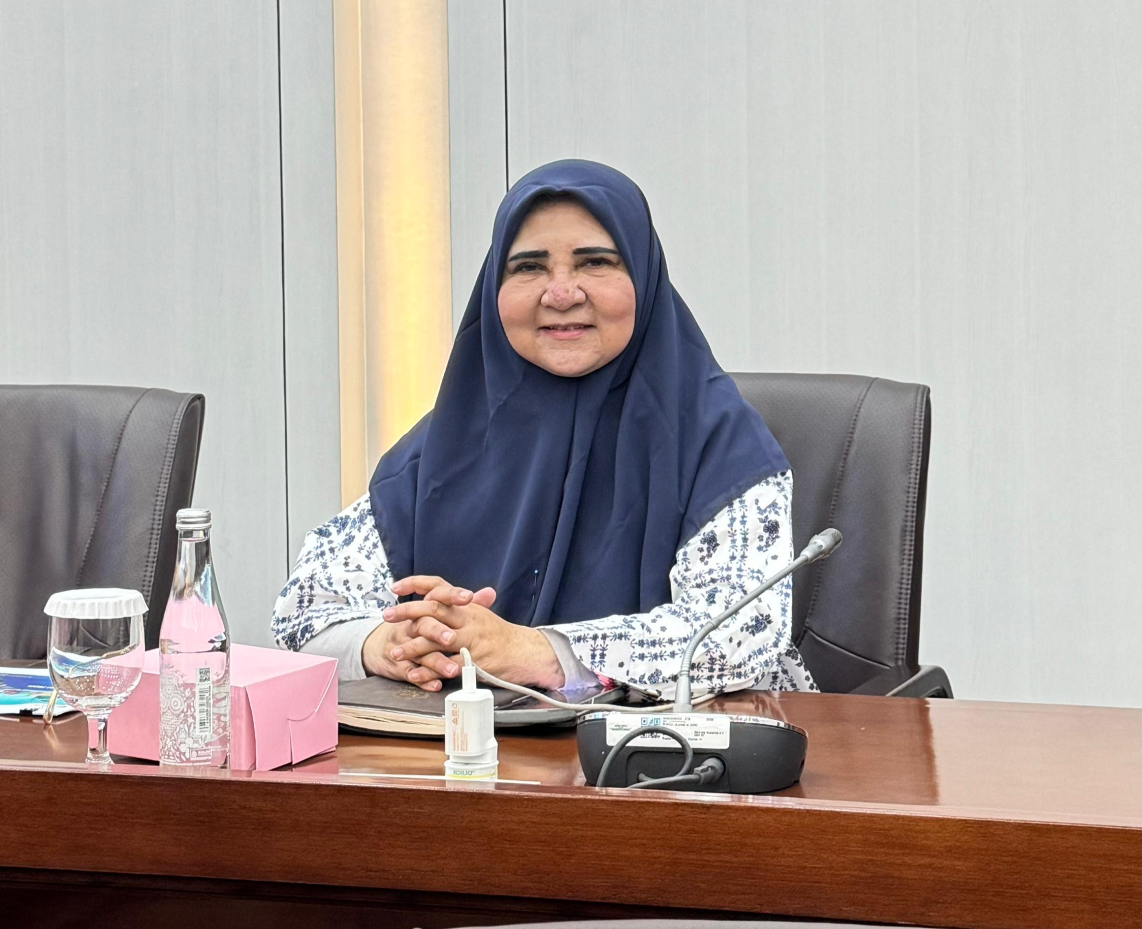 rdp-komisi-vi-dpr-ri,-nevi-zuairina-desak-efisiensi-dan-percepatan-transisi-energi-pln