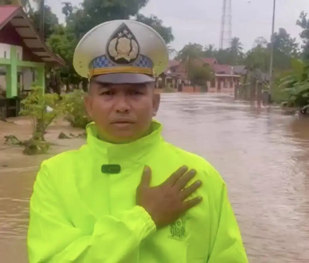 banjir-putuskan-akses-di-tarusan,-polres-pessel-imbau-pengendara-lewat-jalur-mandeh