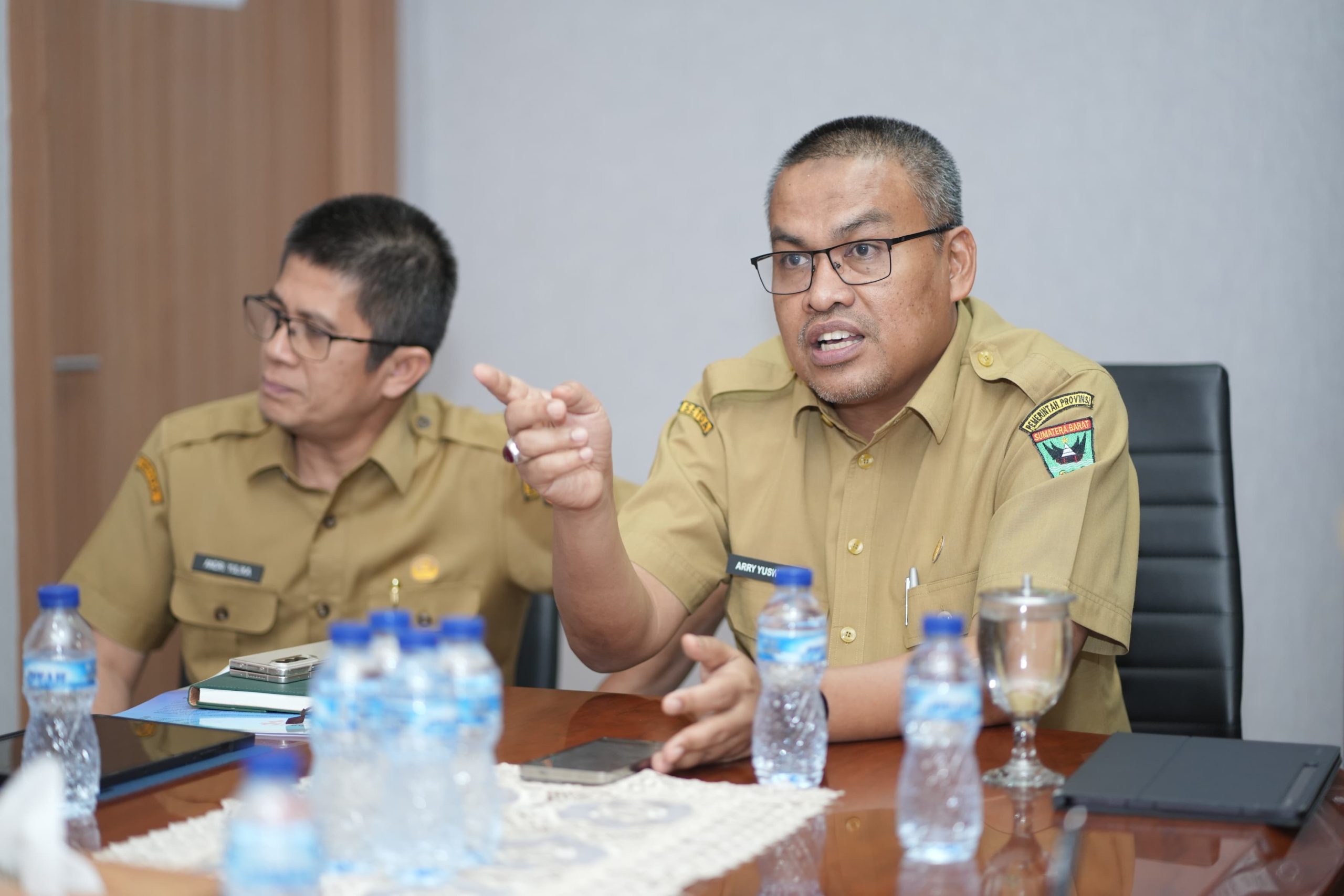 cuaca-ekstrem-landa-sumbar,-pemprov-tetapkan-status-tanggap-darurat-sampai-8-desember-2025 cuaca-ekstrem-landa-sumbar,-pemprov-tetapkan-status-tanggap-darurat-sampai-8-desember-2025
