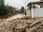 warga-komplek-grya-permata-2-banda-gadang-terisolasi,-butuh-bantuan-pemko-bersihkan-lumpur