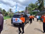 anggota-dprd-sumbar-irsyad-safar-serahkan-bantuan-untuk-korban-tanah-bergerak-di-gunung-omeh