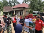 pt-asi-dan-pmi-sumbar-salurkan-bantuan-untuk-korban-banjir-di-guo-lubuak-tampuruang