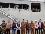 bantuan-untuk-bencana-alam-sumbar-dari-kementan-dan-bapanas,-tiba-dengan-kapal-perang