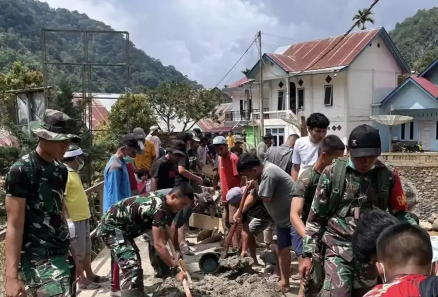bupati-hendrajoni-apresiasi-satgas-kodim-0311/pessel-yang-gencar-pulihkan-pascabanjir-pancung-taba