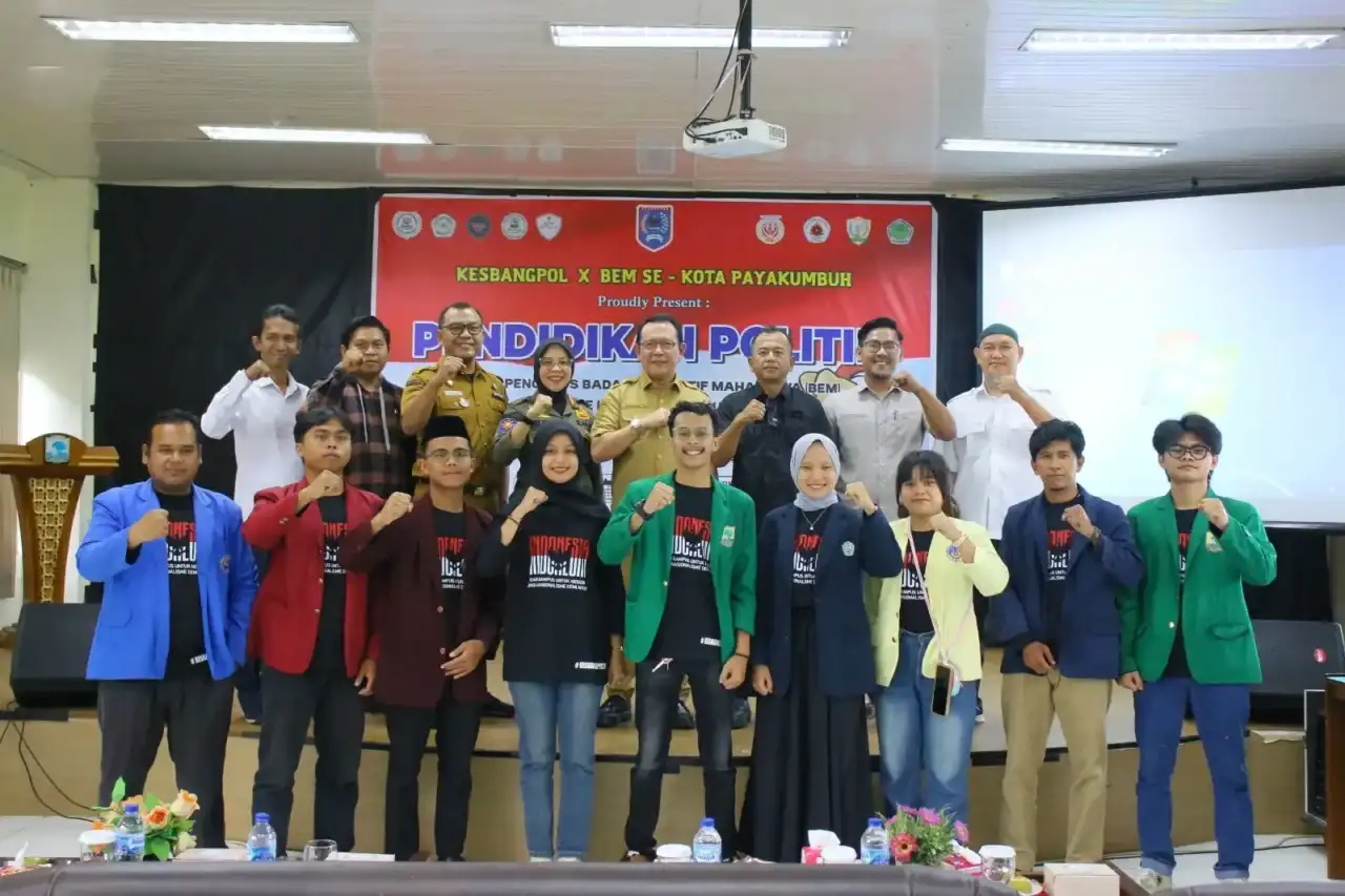 wali-kota-zulmaeta-buka-pendidikan-politik-bela-negara-dan-kepemudaan-bem-se-kota-payakumbuh
