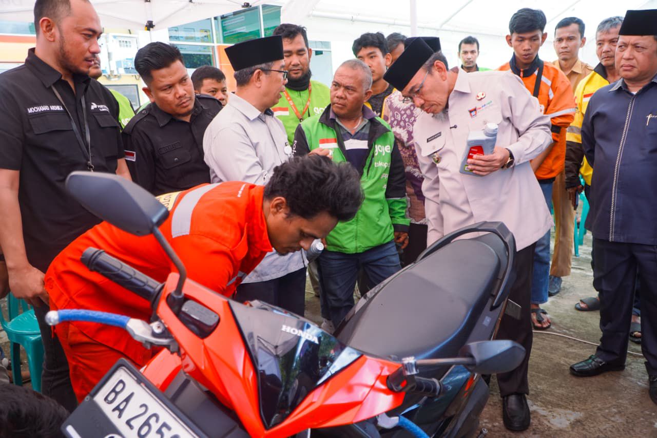 wawako-maigus-nasir-apresiasi-baznas-padang-gelar-service-gratis-300-motor-ojek-online wawako-maigus-nasir-apresiasi-baznas-padang-gelar-service-gratis-300-motor-ojek-online