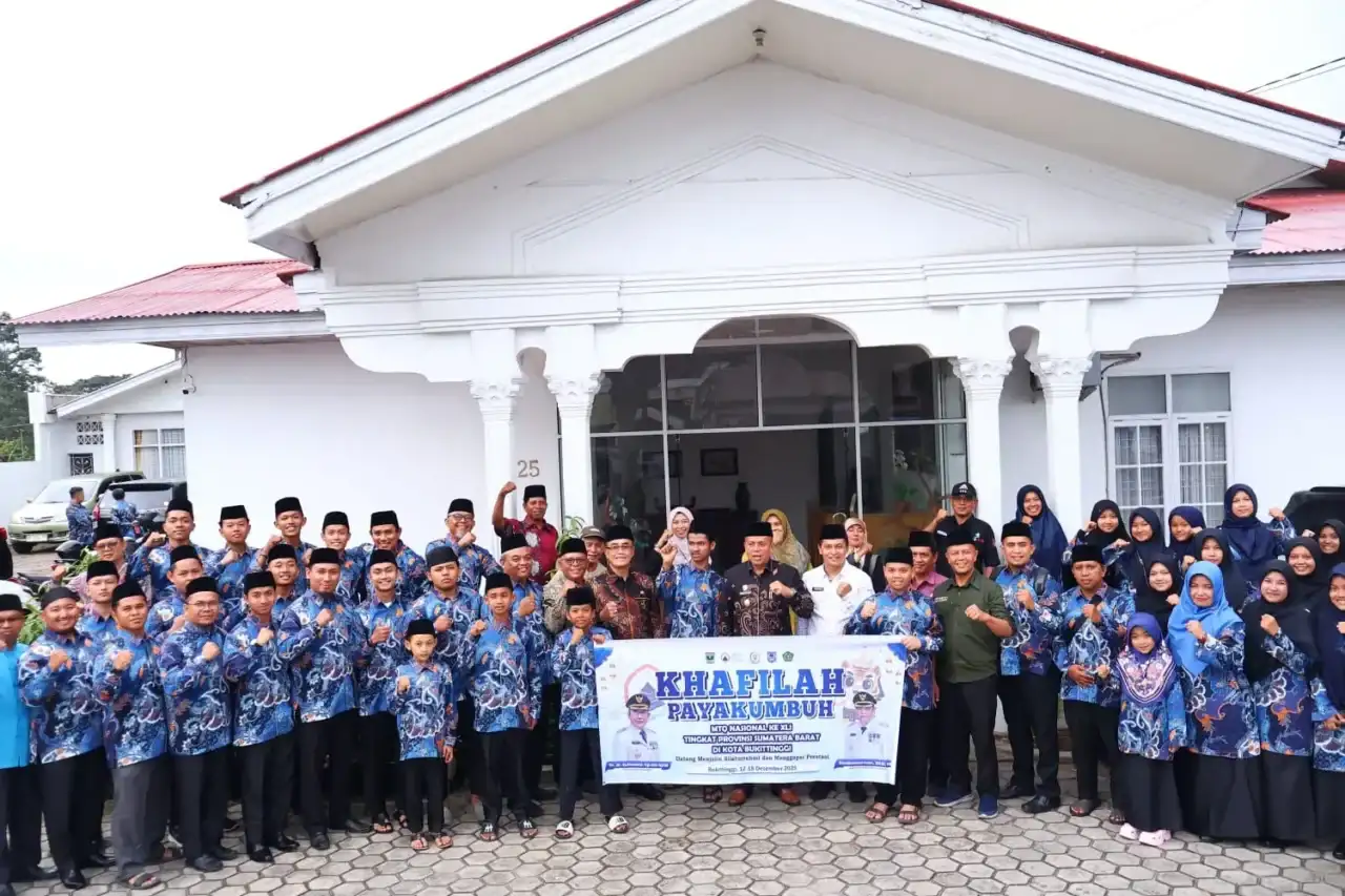 kafilah-kota-payakumbuh-dilepas-mengikuti-mtq-nasional-ke-xli-tingkat-sumbar