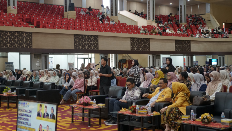 gandeng-12-perusahaan-mitra,-unp-siapkan-wisudawan-masuk-dunia-kerja gandeng-12-perusahaan-mitra,-unp-siapkan-wisudawan-masuk-dunia-kerja