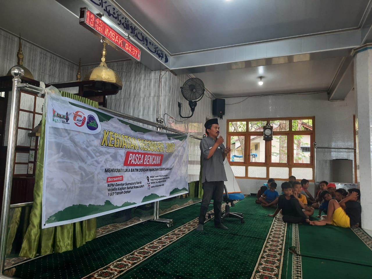pjkip-tanah-datar-gandeng-ikpm-gontor-cabang-sumbar-gelar-trauma-healing-bagi-korban-bencana-malalo