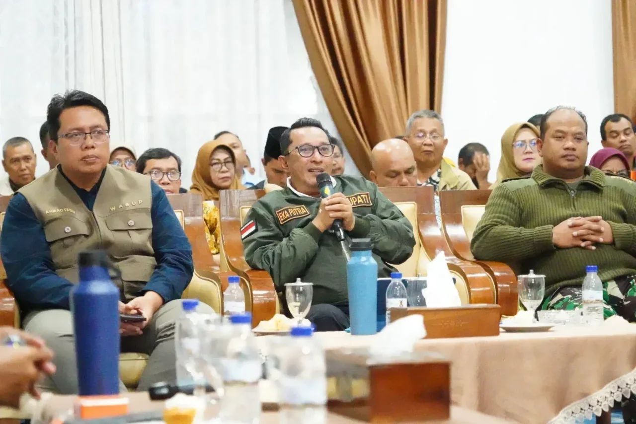bupati-tanah-datar-perpanjang-tanggap-darurat-bencana-hingga-akhir-desember bupati-tanah-datar-perpanjang-tanggap-darurat-bencana-hingga-akhir-desember