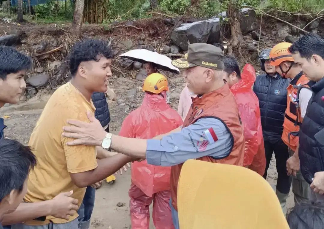 gubernur-mahyeldi-tinjau-banjir-susulan-batu-busuak,-warga-diminta-kembali-mengungsi-demi-keselamatan
