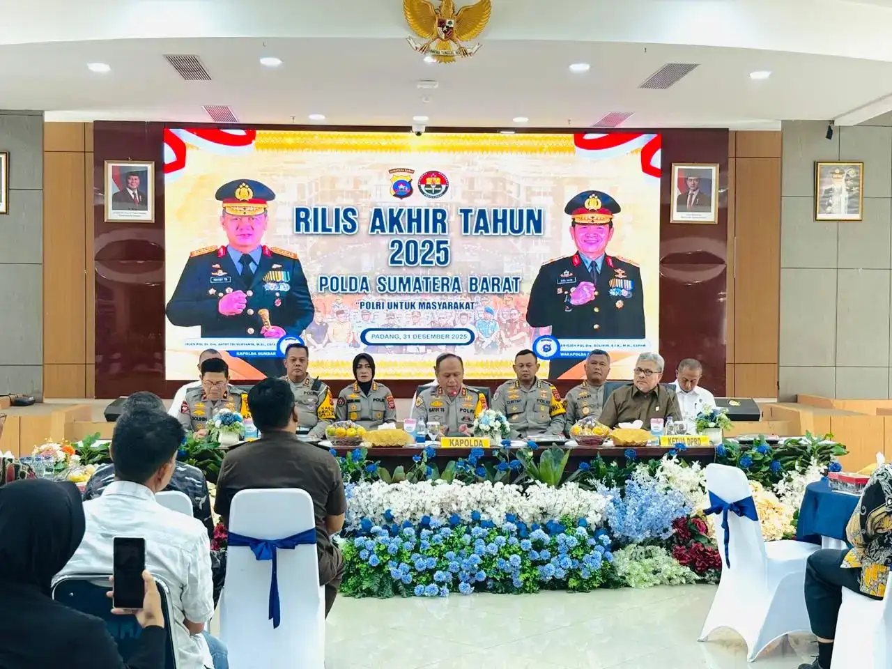pesan-kapolda-sumbar-akhir-tahun-2025,-loyalitas-polri-hanya-untuk-hukum-dan-masyarakat.