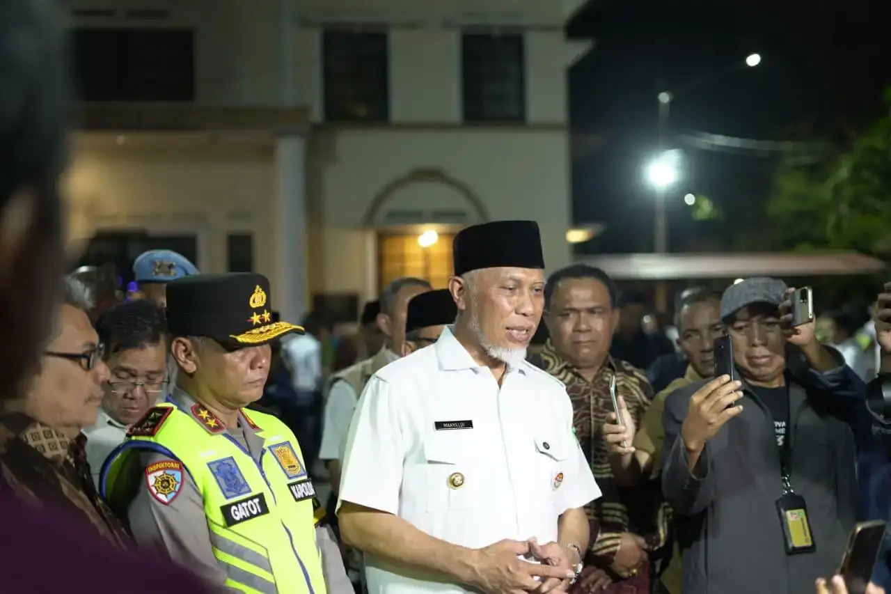 gubernur-puji-kinerja-polda-sumbar,-keamanan-dan-ketertiban-terjaga-sepanjang-2025