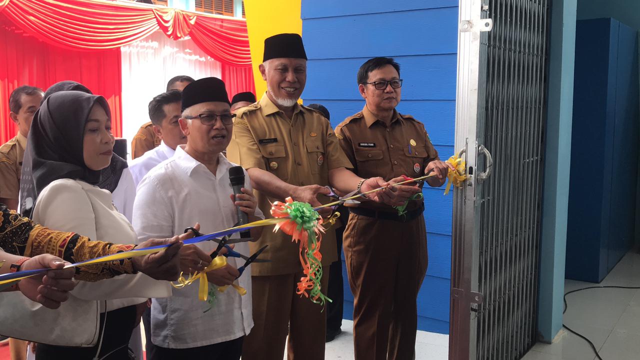 revitalisasi-pendidikan:-wamendikdasmen-tekankan-pentingnya-fasilitas-layak-di-padang revitalisasi-pendidikan:-wamendikdasmen-tekankan-pentingnya-fasilitas-layak-di-padang