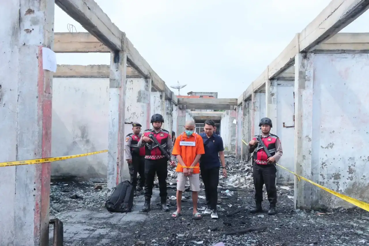 33-reka-adegan-ditampilkan-saat-rekonstruksi-peristiwa-kebakaran-pasar-payakumbuh