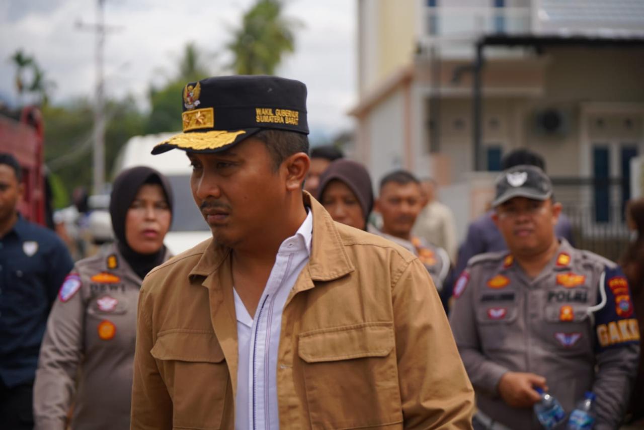 wagub-vasko-apresiasi-jajaran-kepolisian-ungkap-pelaku-penganiayaan-nenek-saudah wagub-vasko-apresiasi-jajaran-kepolisian-ungkap-pelaku-penganiayaan-nenek-saudah