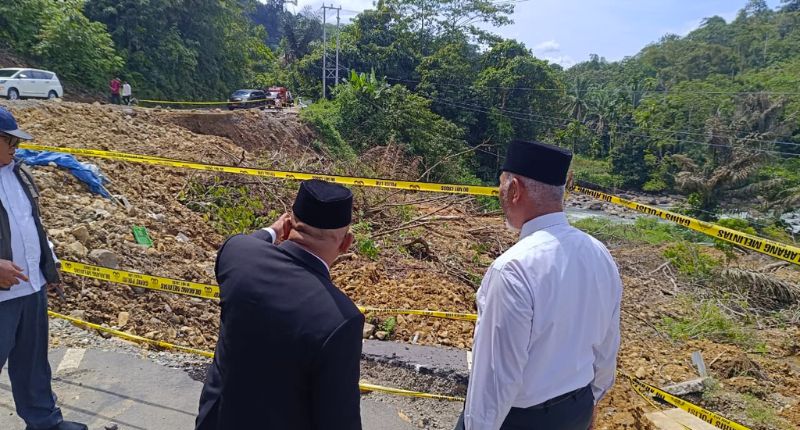 gubernur-tinjau-jalan-rusak-parah,-usulkan-pengalihan-jalur-alternatif gubernur-tinjau-jalan-rusak-parah,-usulkan-pengalihan-jalur-alternatif
