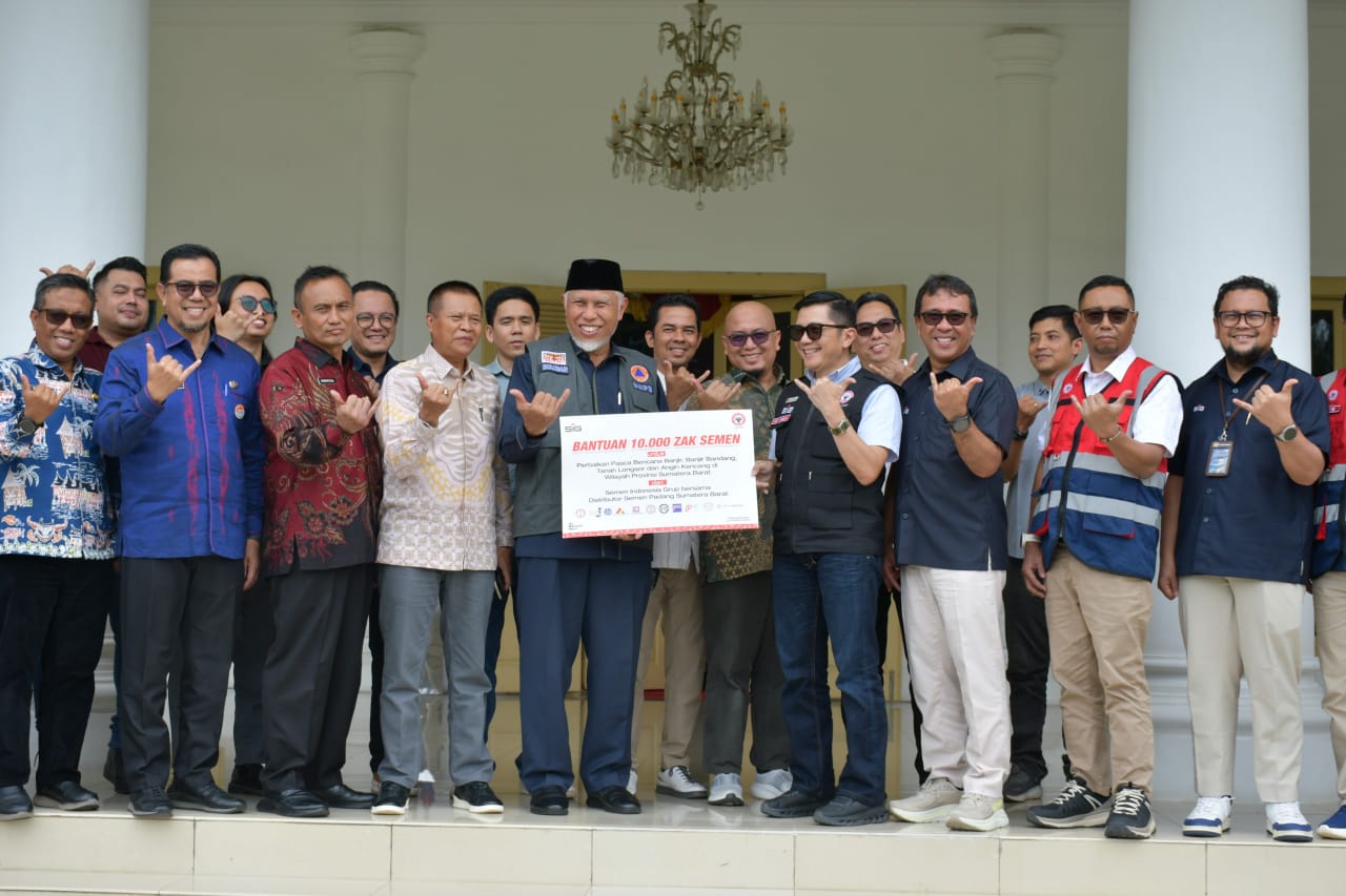 semen-indonesia-salurkan-bantuan,-percepat-rehabilitasi-sumbar-pascabencana