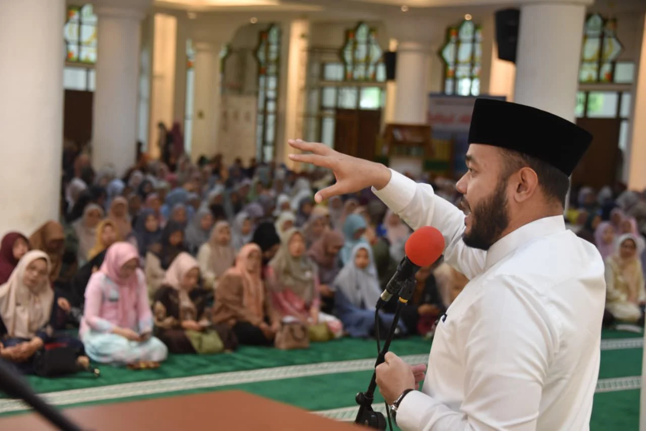 wali-kota-padang-ajak-asn-aktif-pulihkan-diri-pasca-bencana wali-kota-padang-ajak-asn-aktif-pulihkan-diri-pasca-bencana