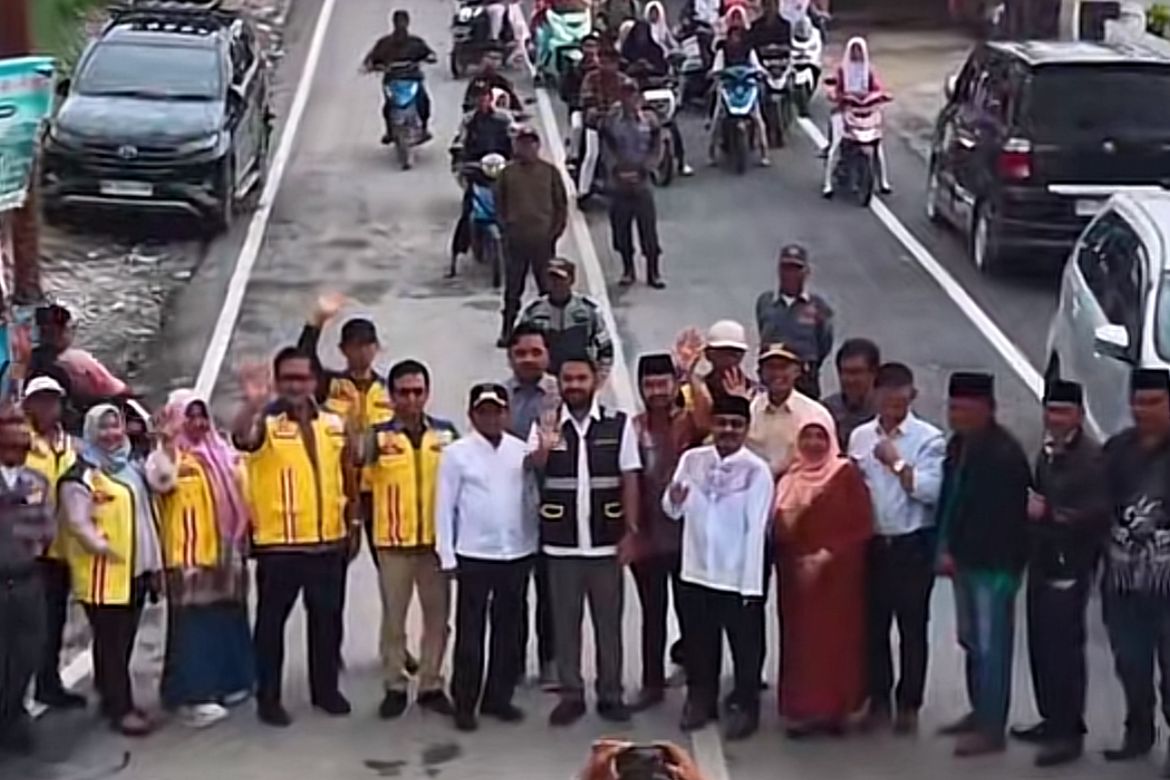 resmikan-jalan-taratak-gundi-alahan-panjang,-bukti-komitmen-zigo-rolanda-bangun-daerah resmikan-jalan-taratak-gundi-alahan-panjang,-bukti-komitmen-zigo-rolanda-bangun-daerah
