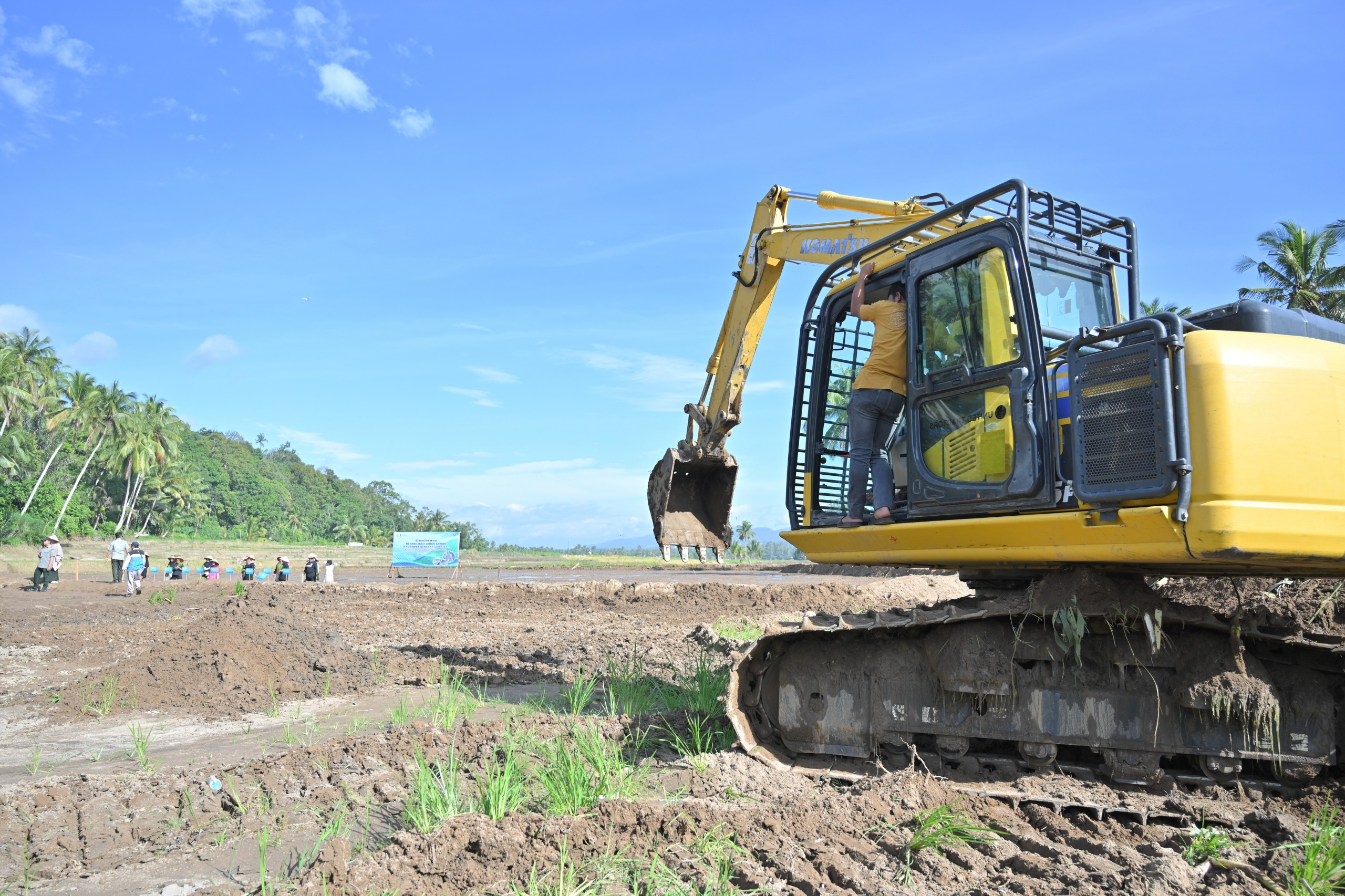 pemerintah-mulai-rehabilitasi-lahan-pertanian-terdampak-bencana-di-sumbar