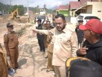 wako-fadly-amran-tinjau-pengerukan-bendungan-gunung-nago