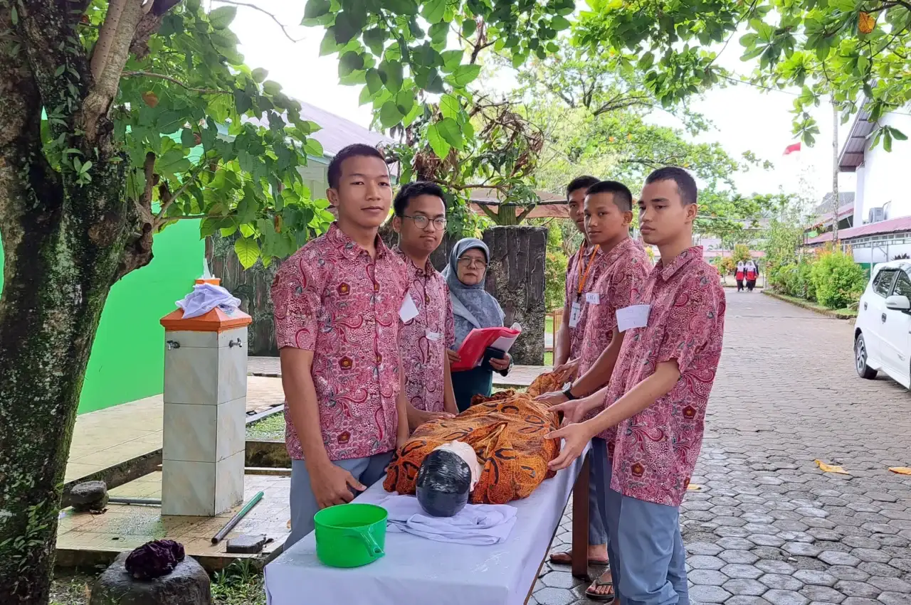 man-2-padang-gelar-ujian-kompetensi-keagamaan-bagi-siswa-kelas-xii