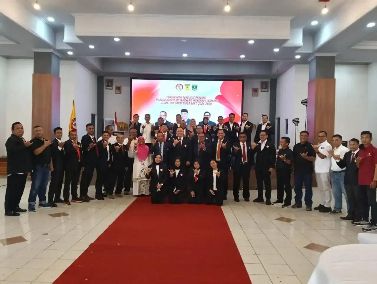 pengurus-lemkari-sumbar-masa-bakti-2026–2030-resmi-dikukuhkan,-nanda-satria-jadi-ketua