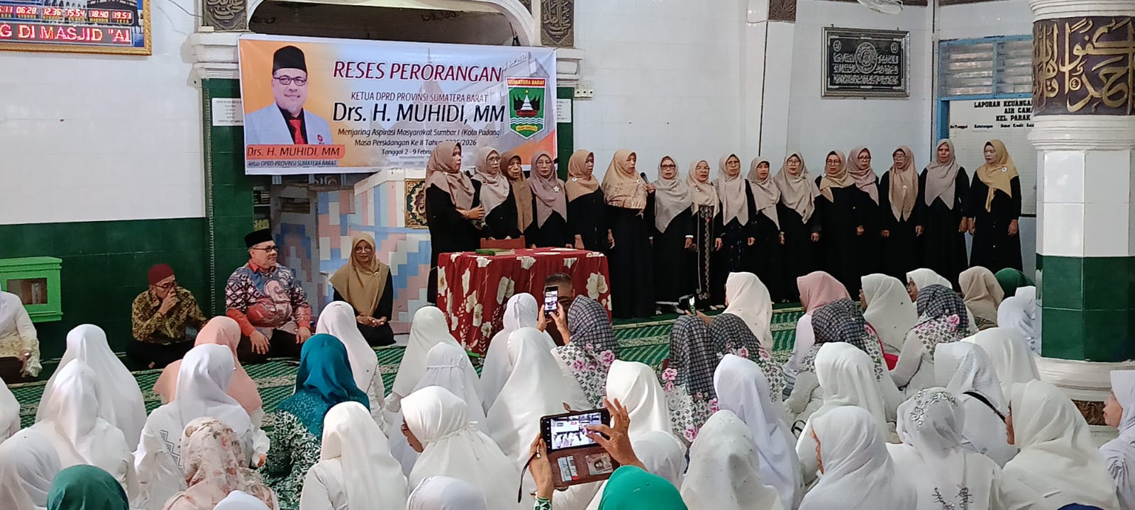 reses-di-air-camar,-ketua-dprd-sumbar:-perlu-kolaborasi-tangani-masalah-sosial reses-di-air-camar,-ketua-dprd-sumbar:-perlu-kolaborasi-tangani-masalah-sosial