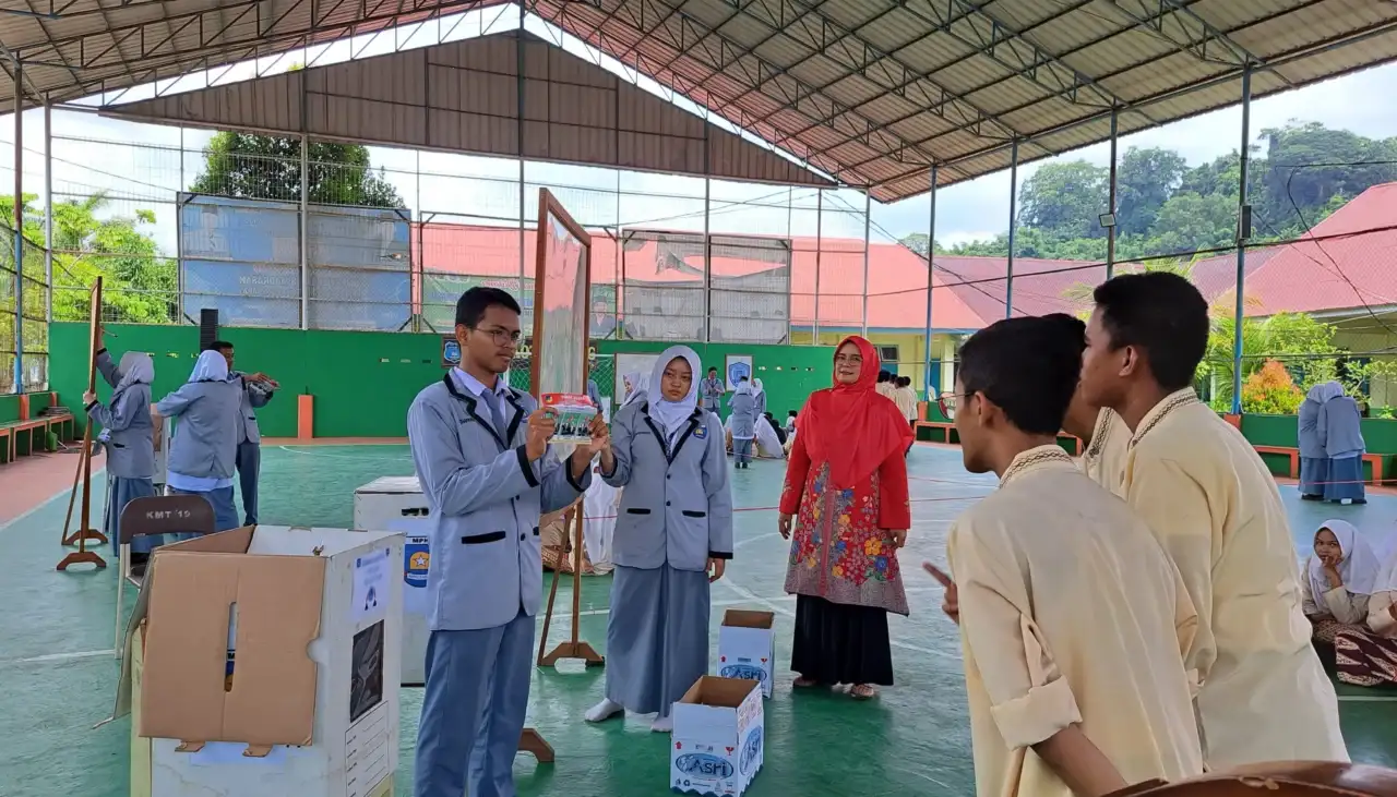 dramatis!-paslon-nomor-satu-unggul-satu-suara-di-pemilu-raya-osim-man-2-padang