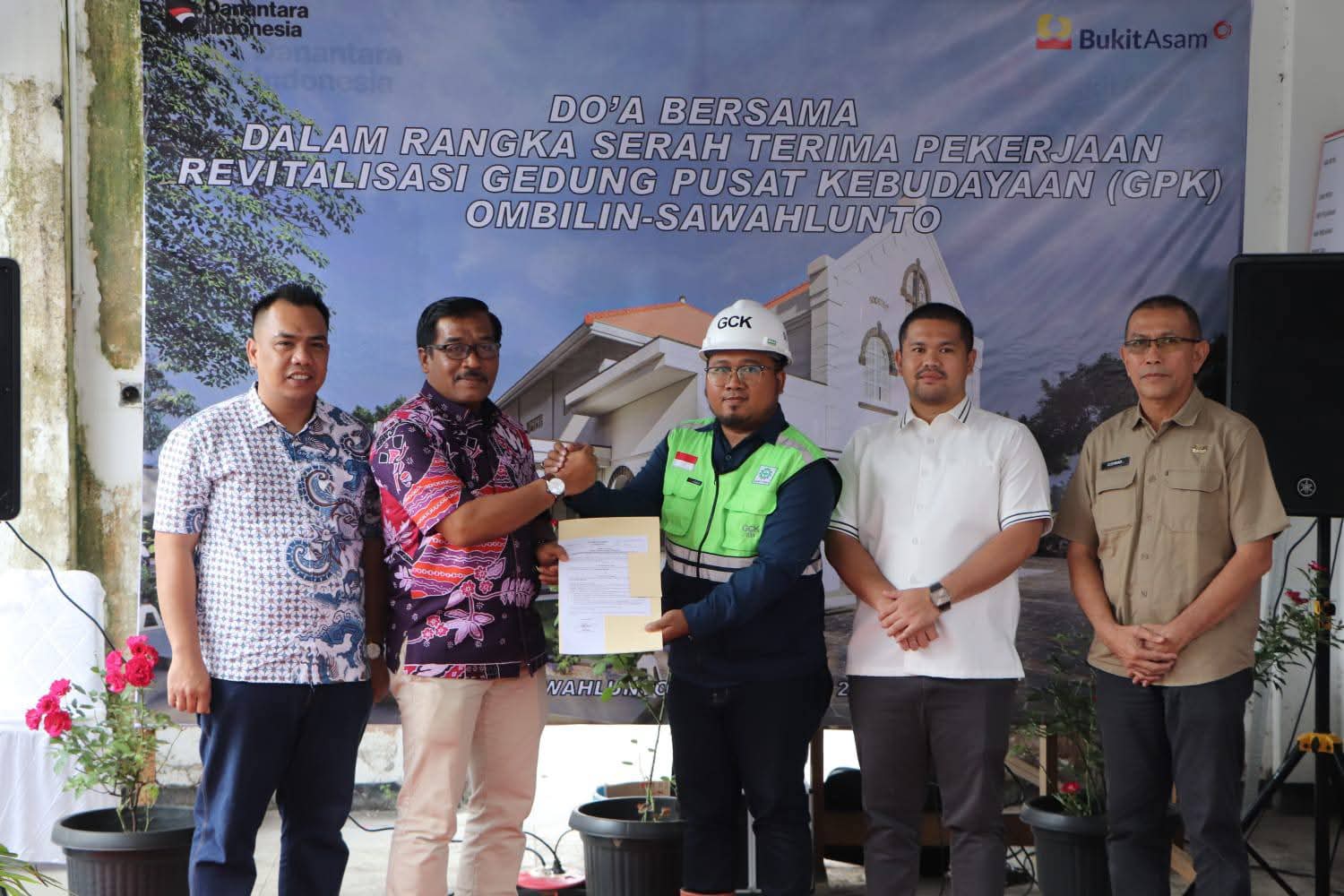pt-bukit-asam-siapkan-dana-rp22,5-miliar-untuk-renovasi-gedung-tua-gpk-sawahlunto
