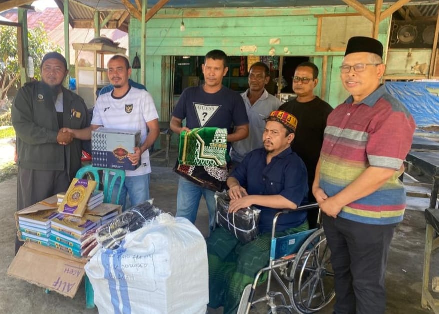 peduli-korban-banjir,-organisasi-sosial-di-terengganu-serahkan-berbagai-bantuan