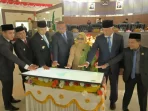 gubernur-mahyeldi-berharap-sijunjung-semakin-maju-dan-sejahtera-diusia-ke-77
