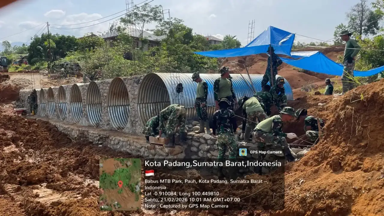 tiga-jembatan-dibangun-tni-di-kota-padang,-akses-usai-bencana-akan-semakin-mudah tiga-jembatan-dibangun-tni-di-kota-padang,-akses-usai-bencana-akan-semakin-mudah
