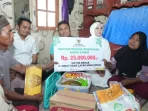 pemprov-sumbar-bedah-rumah-warga-kurang-mampu-di-solok,-wagub-vasko-salurkan-bantuan-rp25-juta