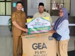 nurhayeti-di-jorong-petok-timur-memimpikan-kursi-roda,-bupati-welly-suhery-mewujudkannya